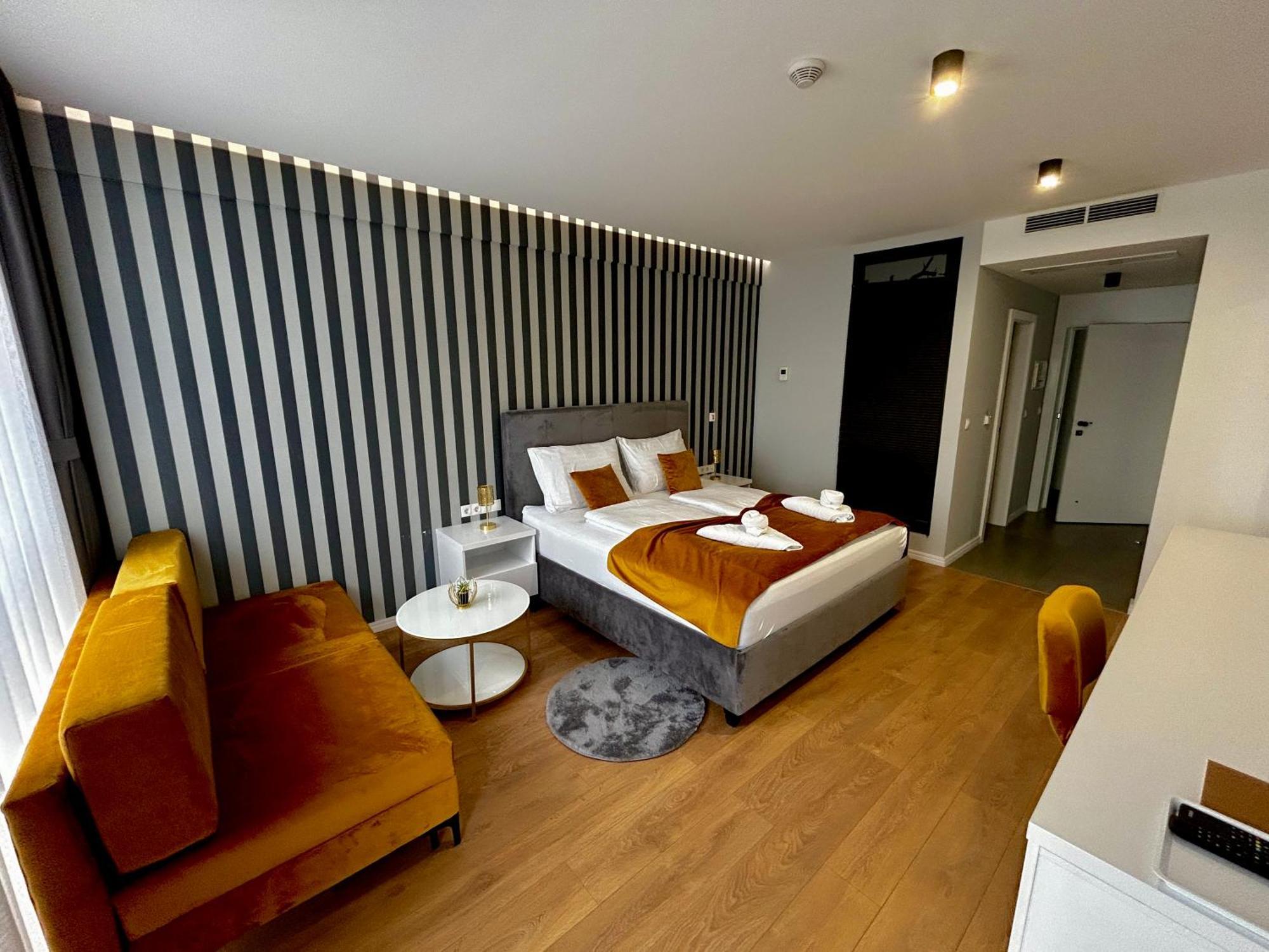 Hotel Gold Jet Bihać Exteriér fotografie